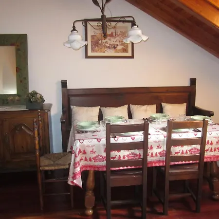 Vistas Al Sarrio Apartman *