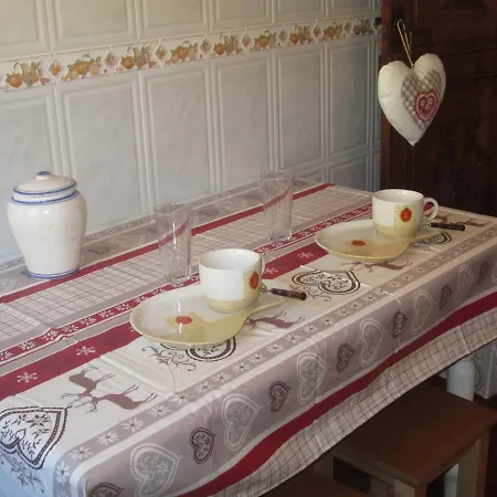 Vistas Al Sarrio Apartman *