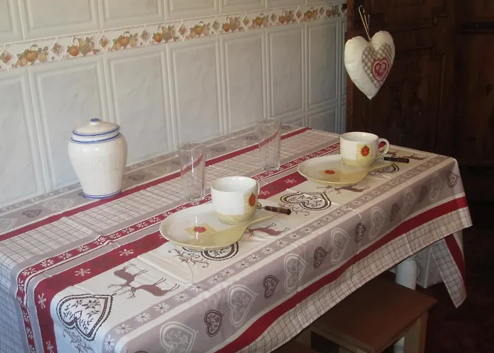 Vistas Al Sarrio 公寓 *