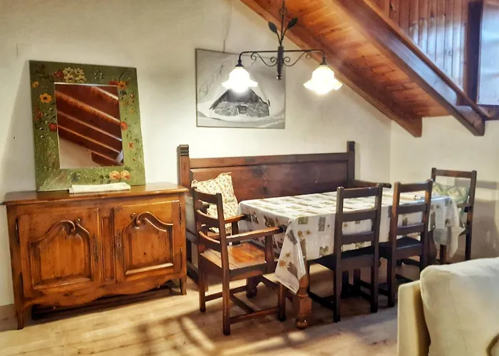 Vistas Al Sarrio 贝纳斯克